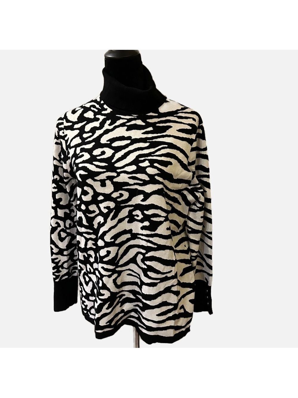 Chicos 2 Animal Print Turtleneck Knit Sweater Rayon Black White Silver Buttons
